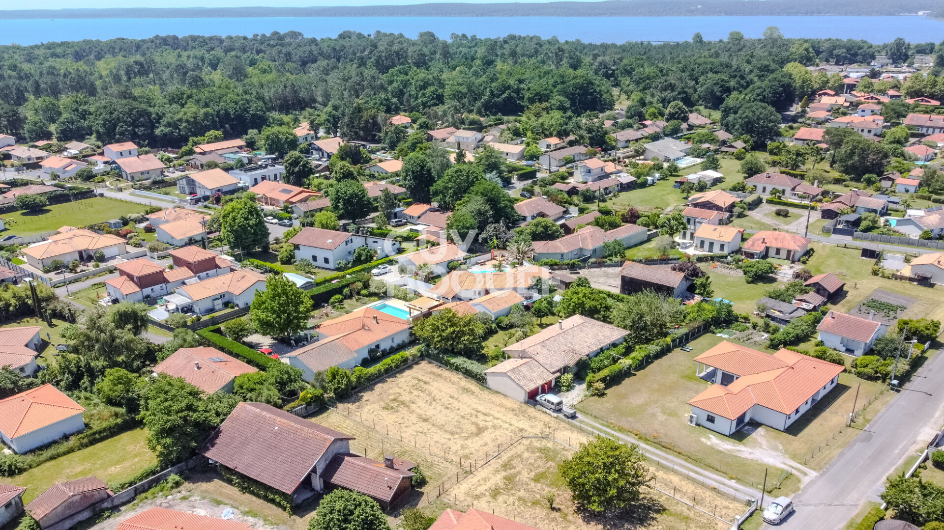 À vendre à Biscarrosse ? Superbe terrain constructible de 459 m² dans un environnement privilégié !