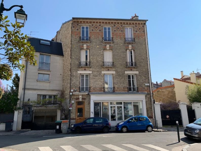 ASNIERES/  secteur BAC    2 P. 42.61M²  1050 