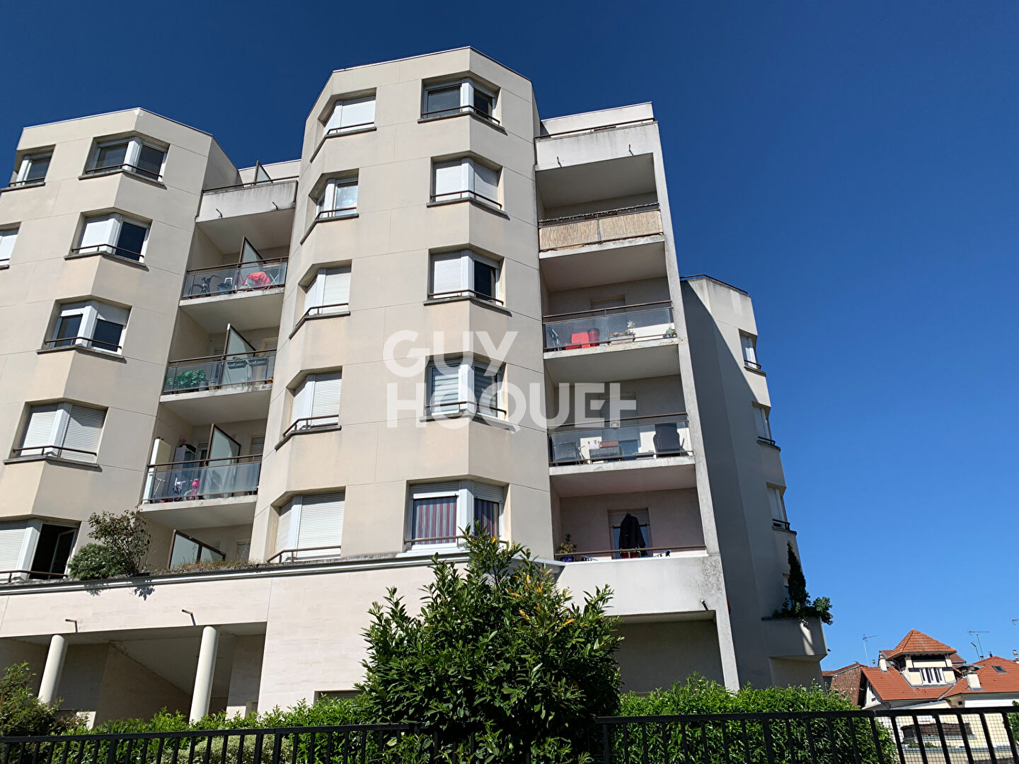 BOIS COLOMBES/ les vallées/ STUDIO 26,70 m² avec PARKING