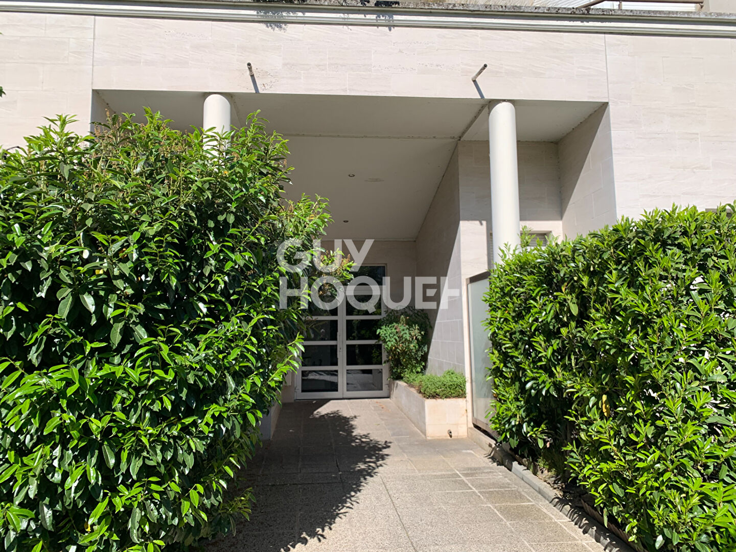 BOIS COLOMBES/ les vallées/ STUDIO 26,70 m² avec PARKING