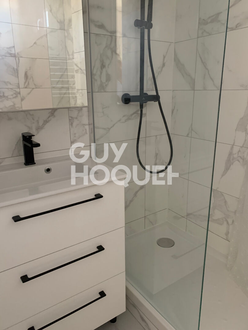 BOIS COLOMBES Marché/gare. 2 P. 40,50 m2