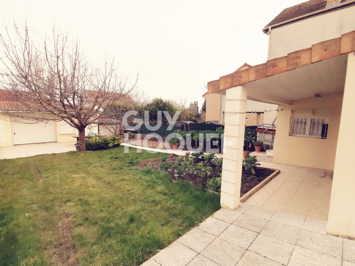 MAISON 5 Pieces de 100 m² jardin et grand garage