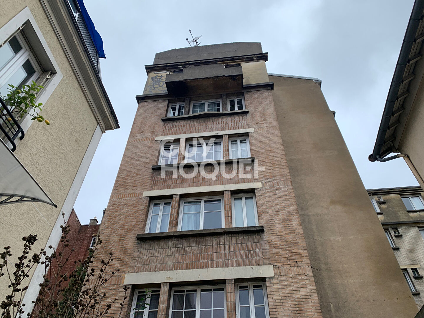 ASNIERES SUR SEINE/ STUDIO 20.80 m²