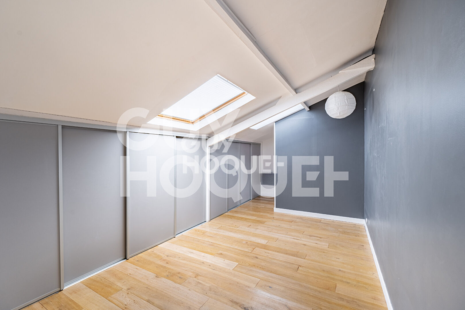 COLOMBES LES VALLÉES - LOFT 262M2 - COUR DE 90M2 et PARKING.