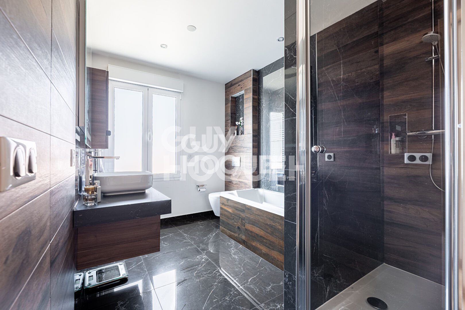 MAISON RÉNOVÉE. 6 P. 132 M²- Quartier Marceau-Champarons