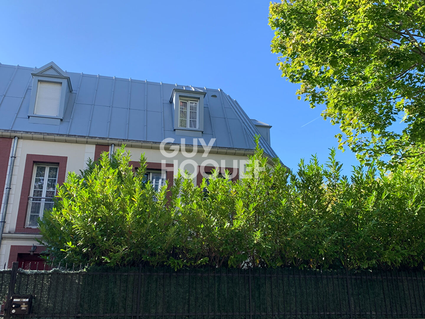 LA GARENNE COLOMBES / MAISON 5 Chambres 152.83 m² (loi carrez 140 m²)  jardin  ET parking