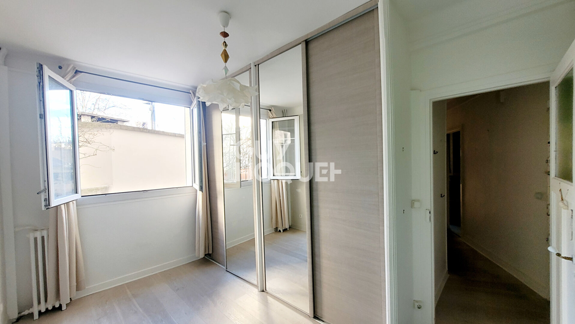 BOIS COLOMBES/ 3 P 52 M² avec jardin