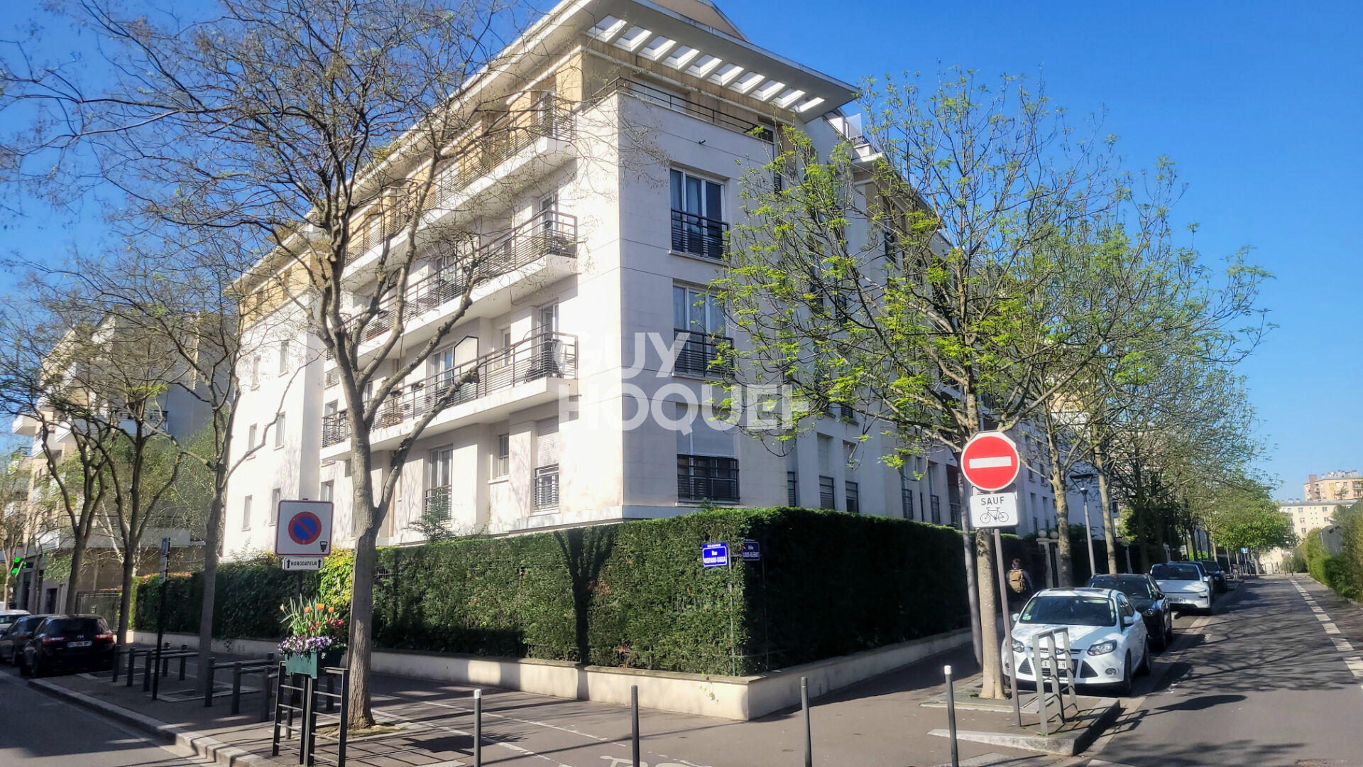 BOIS COLOMBES/ LES BRUYÈRES - 2 P. 42.5m² - parking+cave