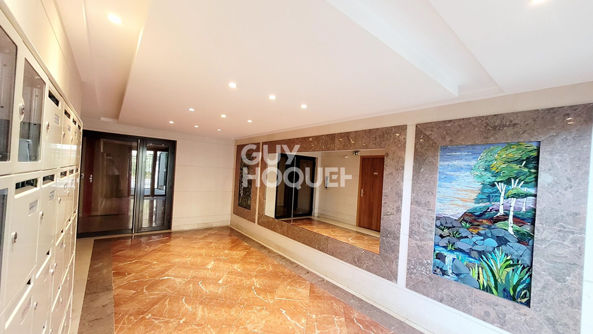 BOIS COLOMBES/ LES BRUYÈRES - 2 P. 42.5m² - parking+cave