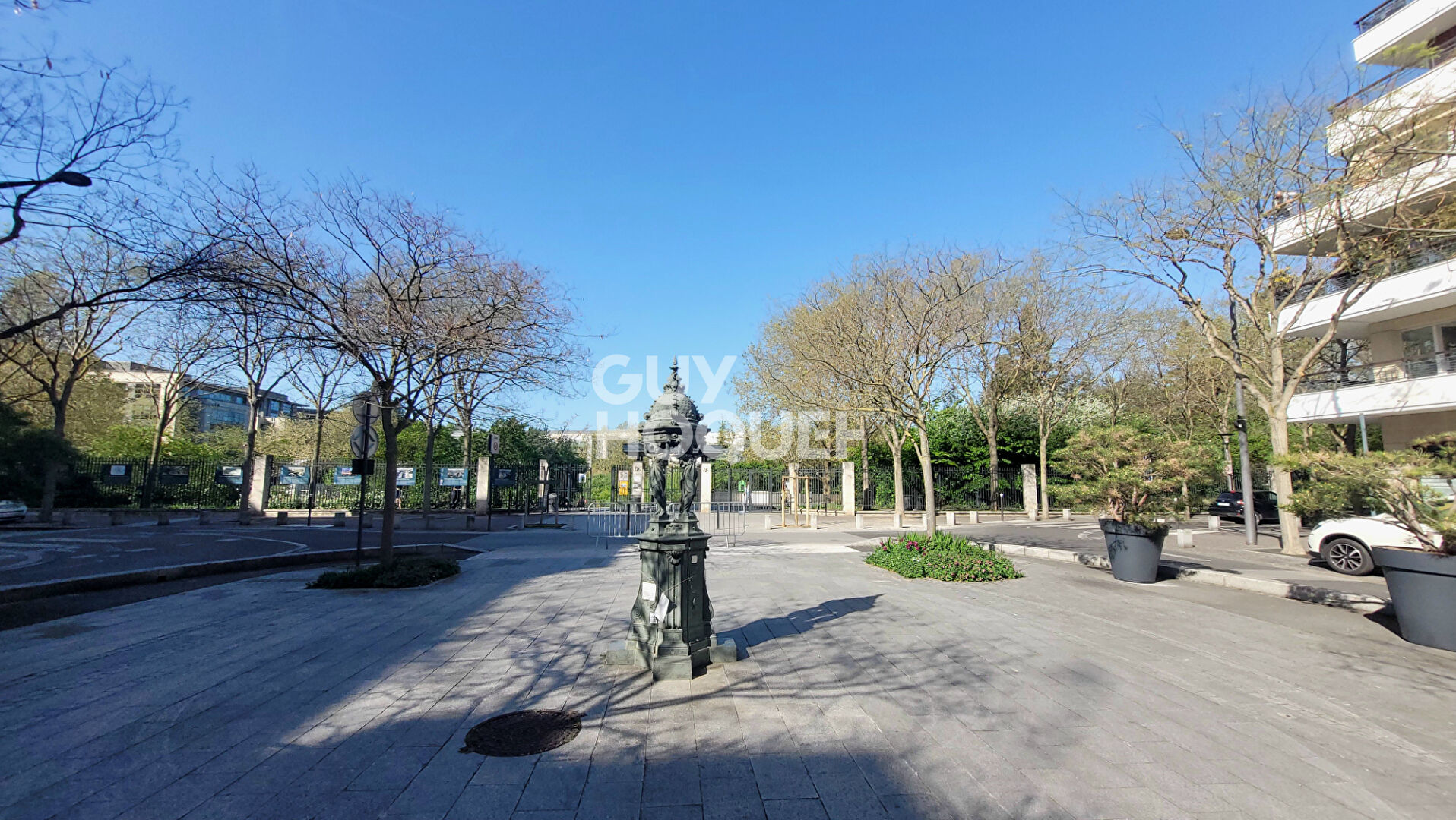 BOIS COLOMBES/ LES BRUYÈRES - 2 P. 42.5m² - parking+cave