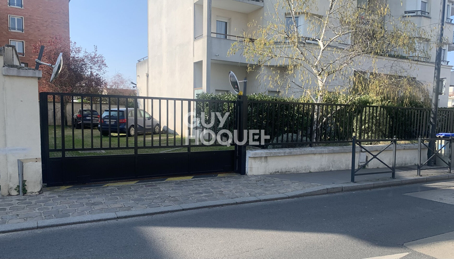 BOIS COLOMBES/ PARKING