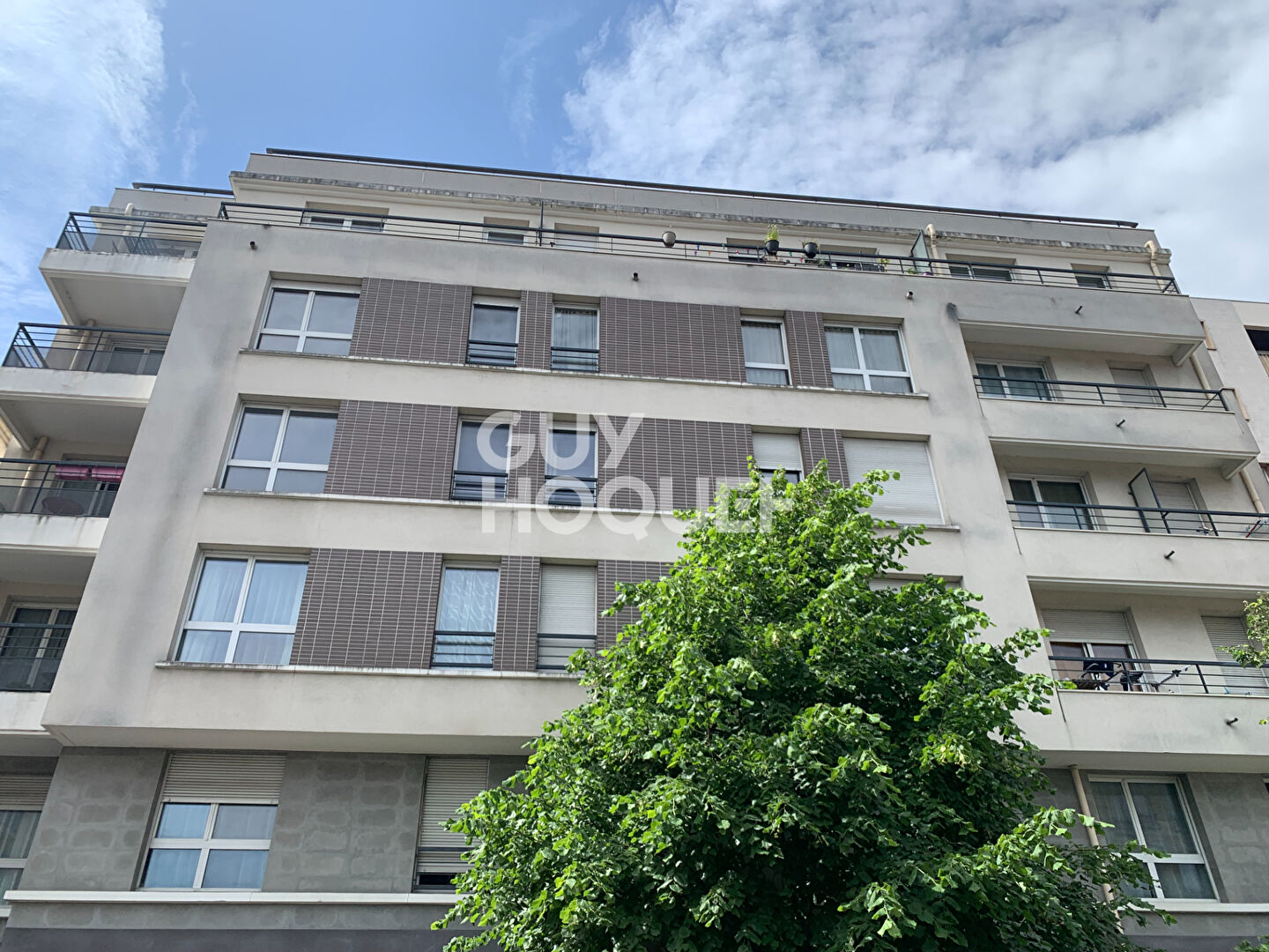 BOIS COLOMBES/   4 P. 81.27 m²  BALCON et 2 PARKINGS