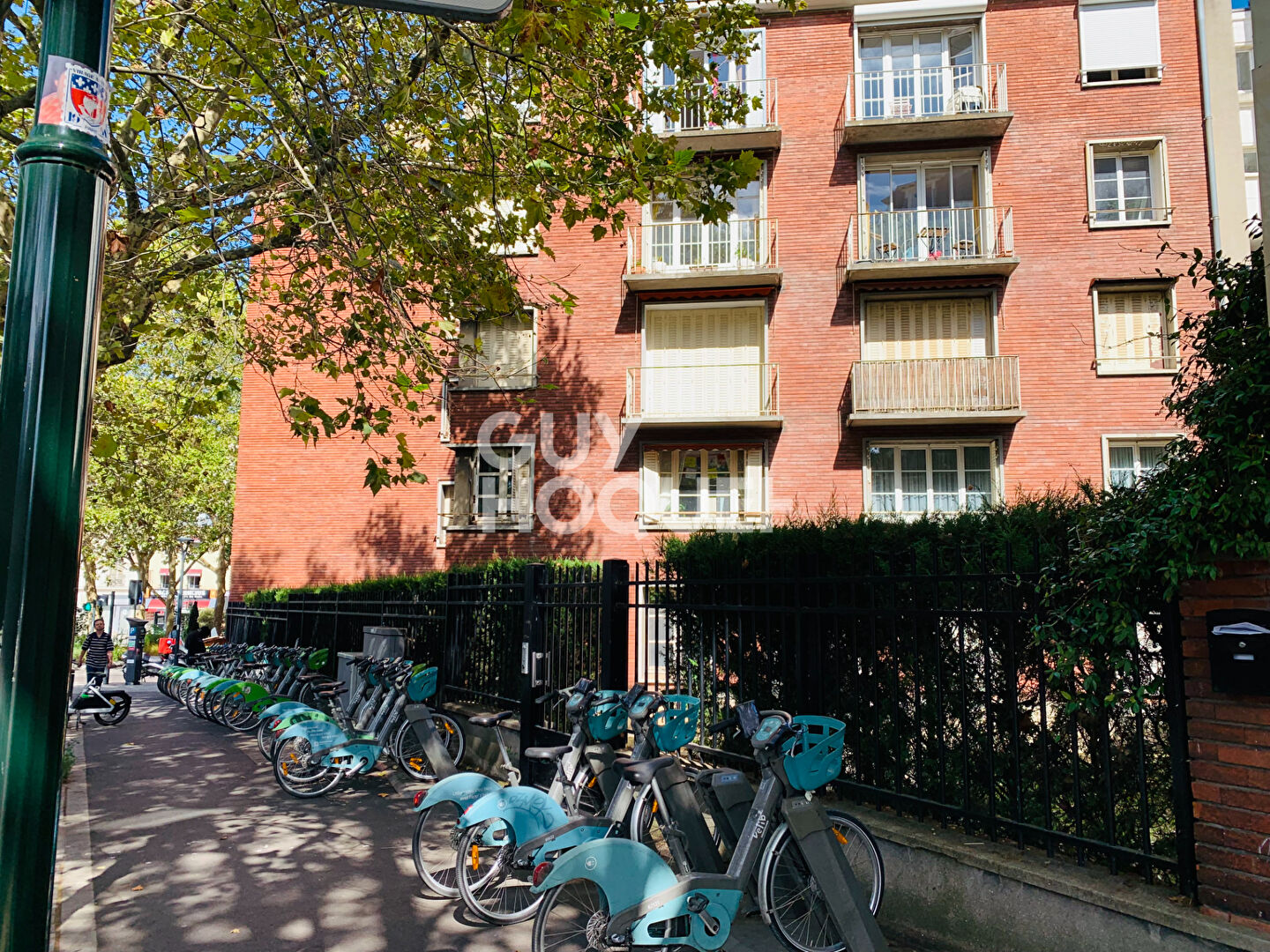 COLOMBES GARE/ 3 P.56 M²  balcon