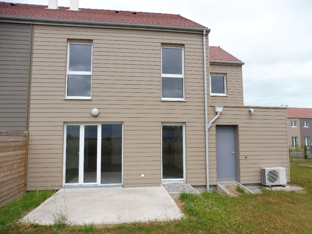Maison 5 pièces d'environ 105 m² à louer à OFFEKERQUE (62370).
