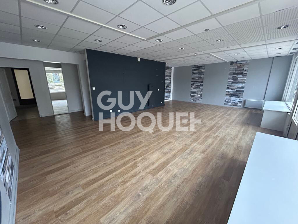 LOCAL COMMERCIAL DE 300 M² EN CENTRE-VILLE ! !!