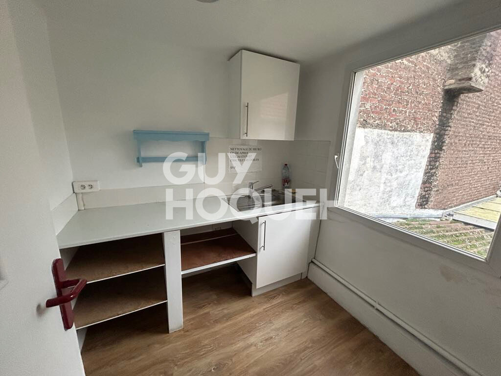 LOCAL COMMERCIAL DE 300 M² EN CENTRE-VILLE ! !!