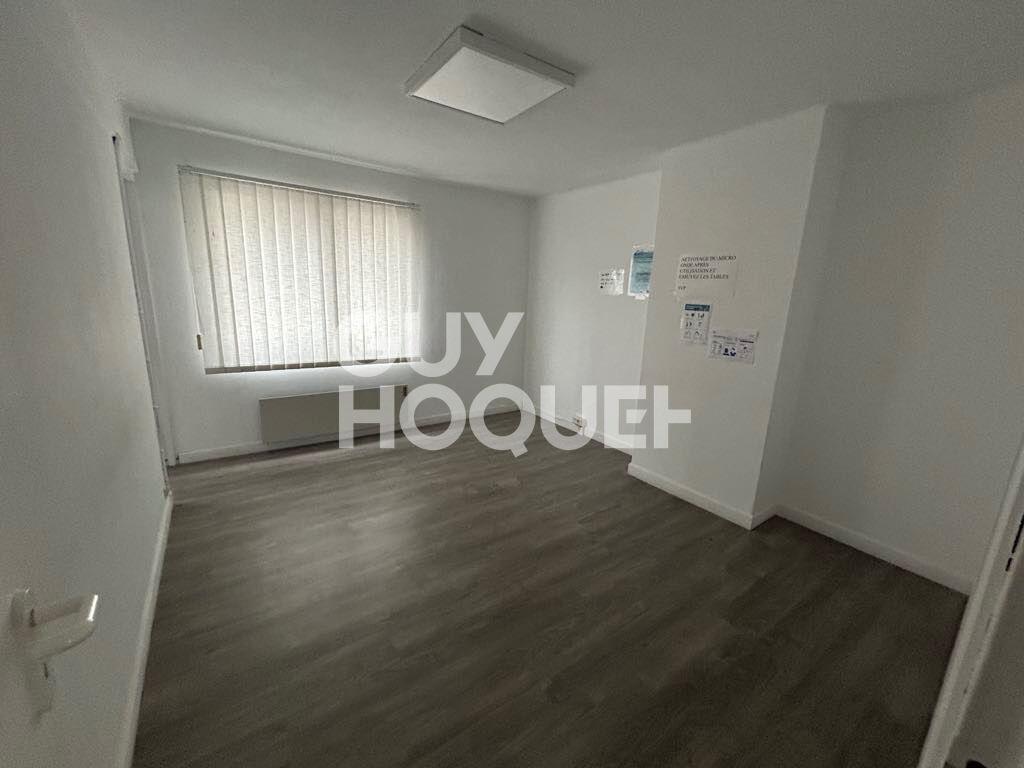 LOCAL COMMERCIAL DE 300 M² EN CENTRE-VILLE ! !!