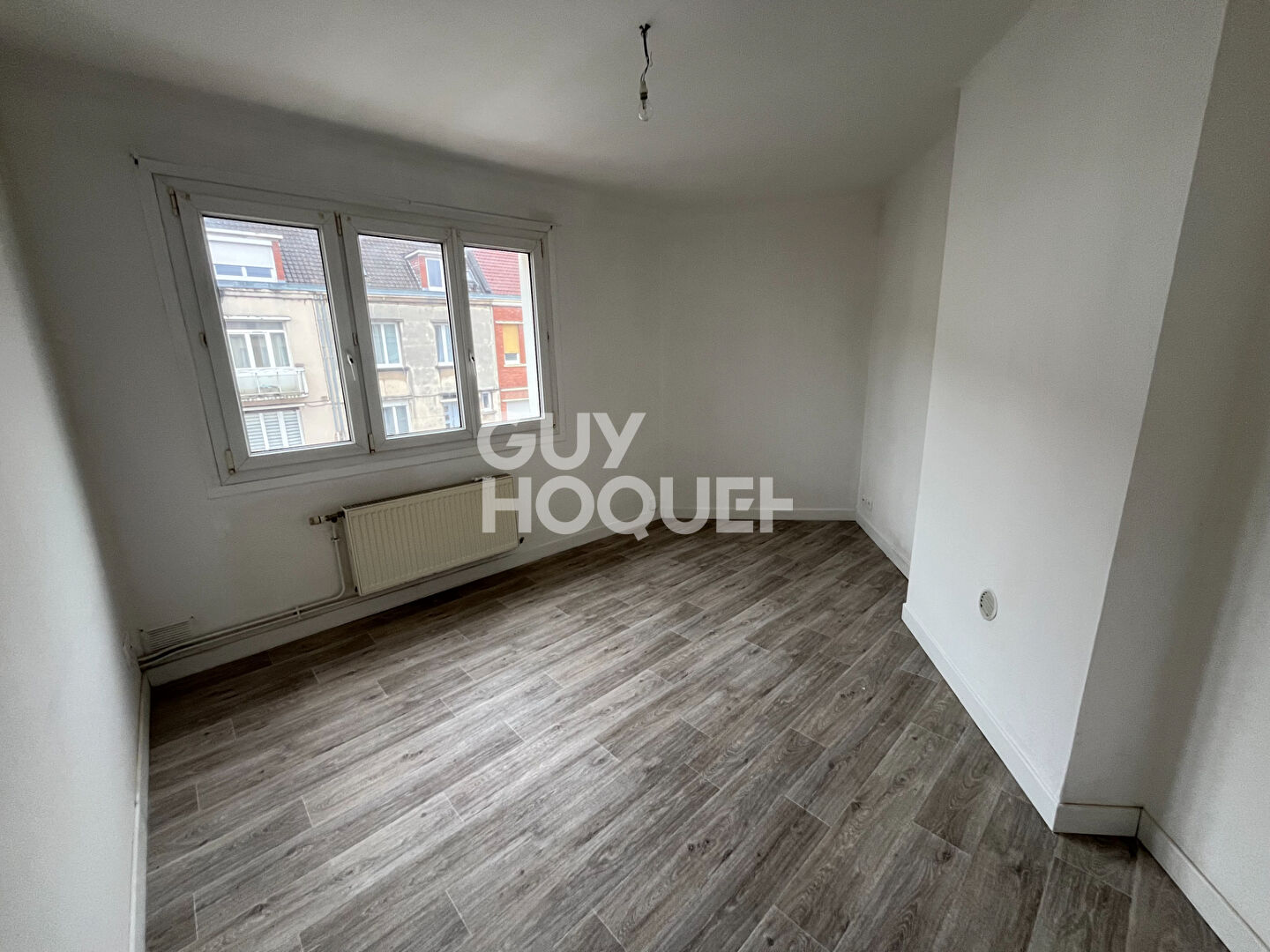 Appartement 2 pièces d'environ 37 m² à louer à CALAIS (62100).