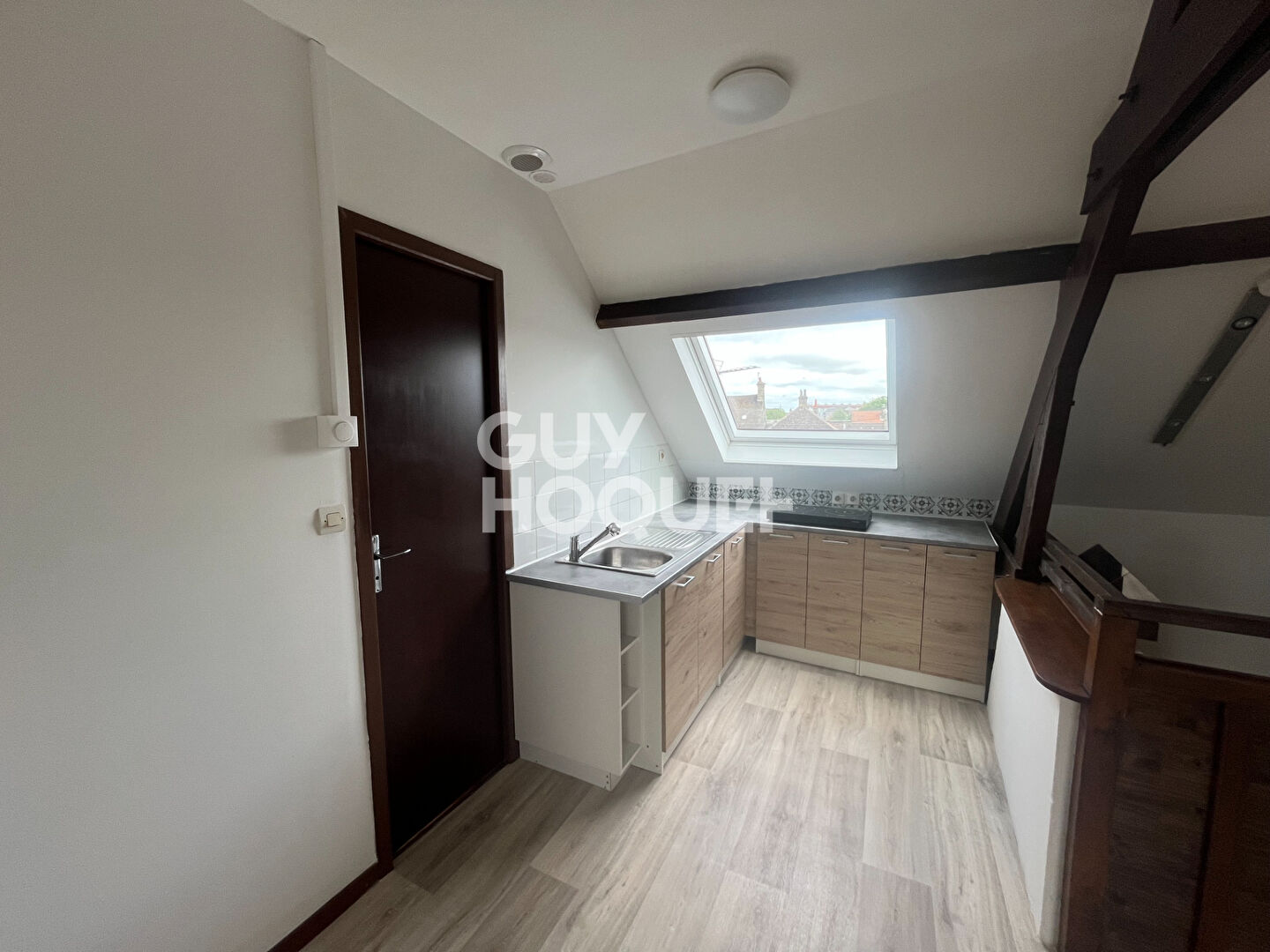 À louer, appartement d'environ 29 m², 2 pièces à CALAIS (62100).