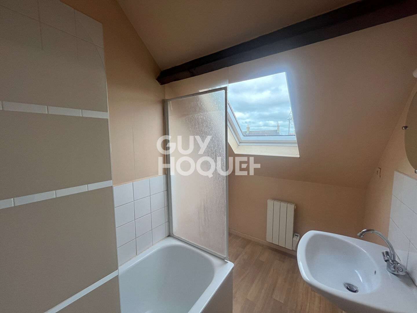 À louer, appartement d'environ 29 m², 2 pièces à CALAIS (62100).