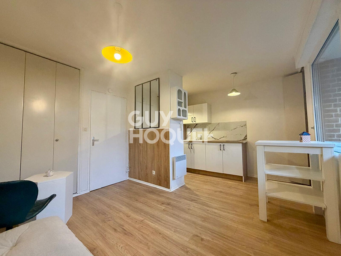 LOCATION : appartement 1 pièce (21 m²) à CALAIS