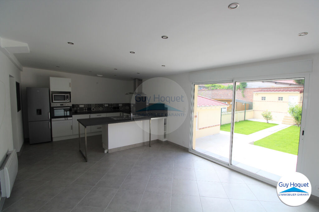 CALAIS : maison T3 (100 m²) à louer