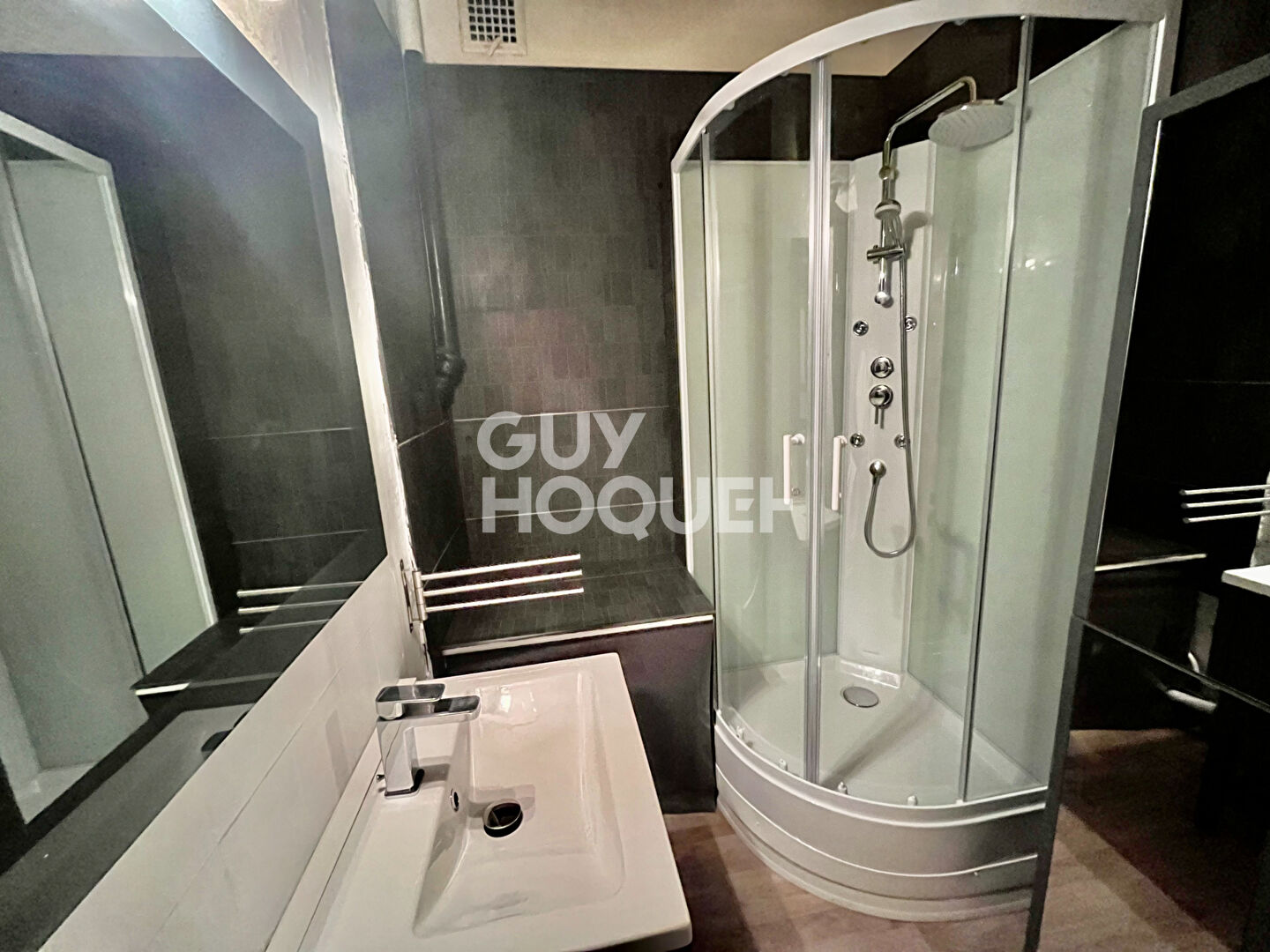 LOCATION : appartement 2 pièces (51 m²) à CALAIS