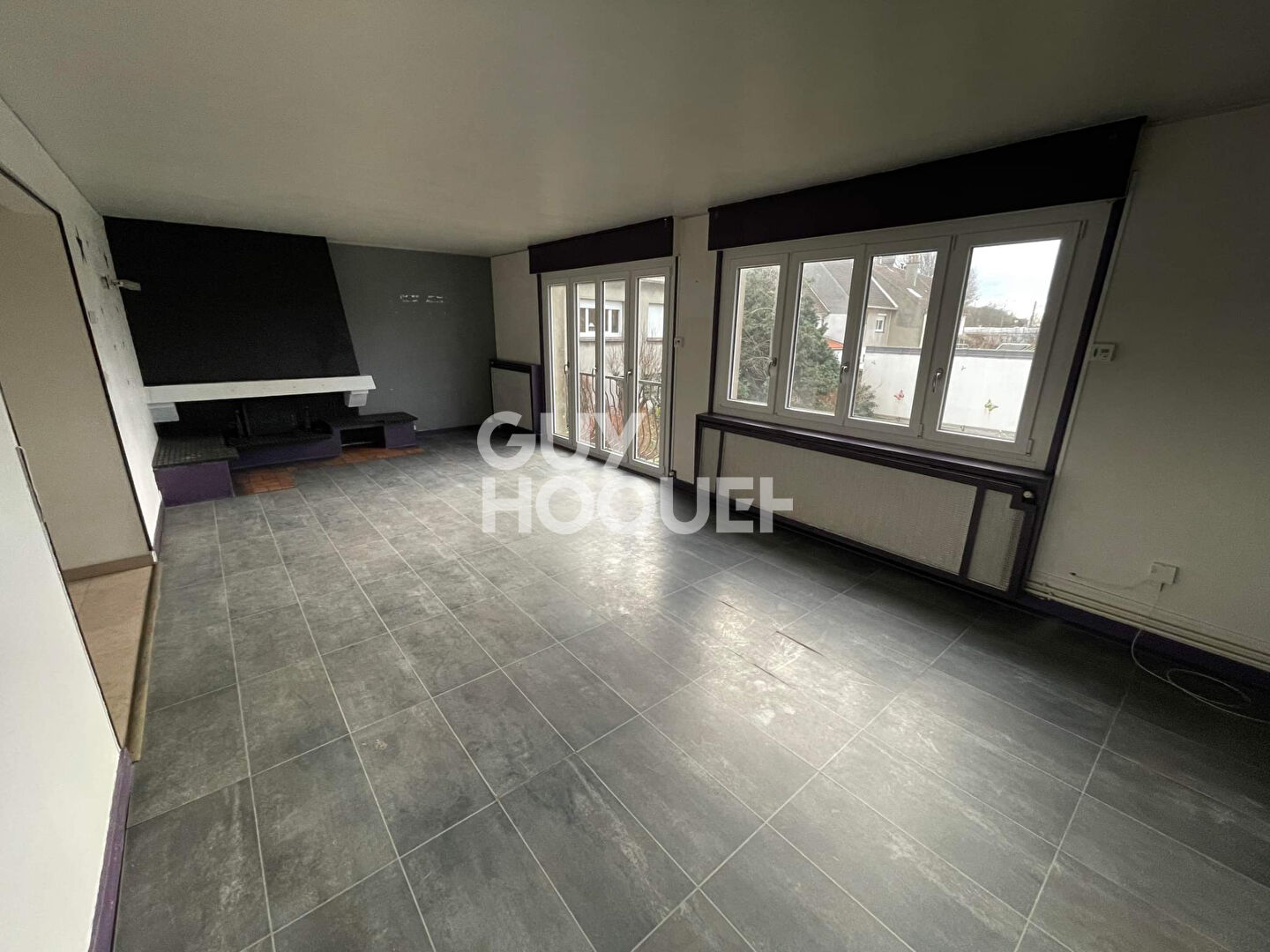 LOCATION : maison 6 pièces (130 m²) à CALAIS