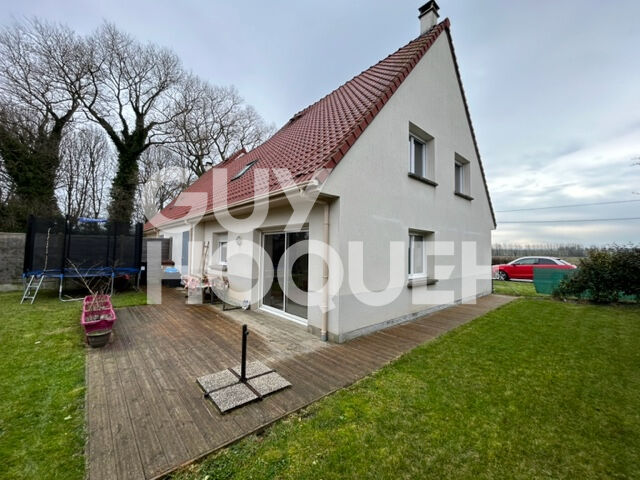 A VENDRE - Maison - 3 chambres - Jardin - Garage.