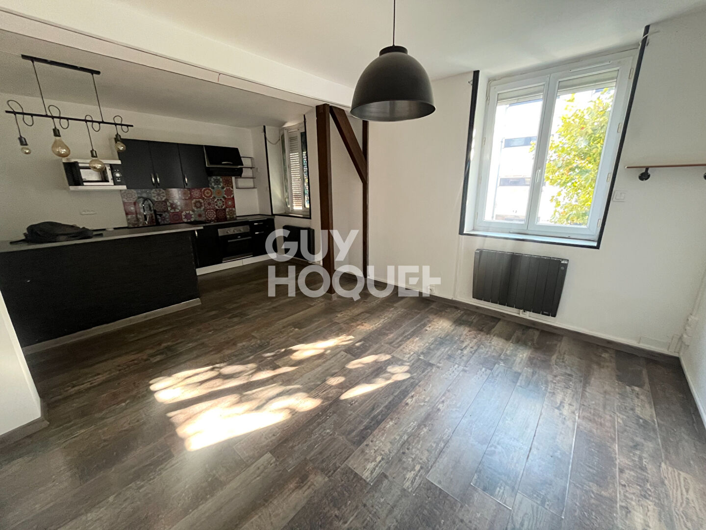 LOCATION d'un appartement F2 (42 m²) à CALAIS