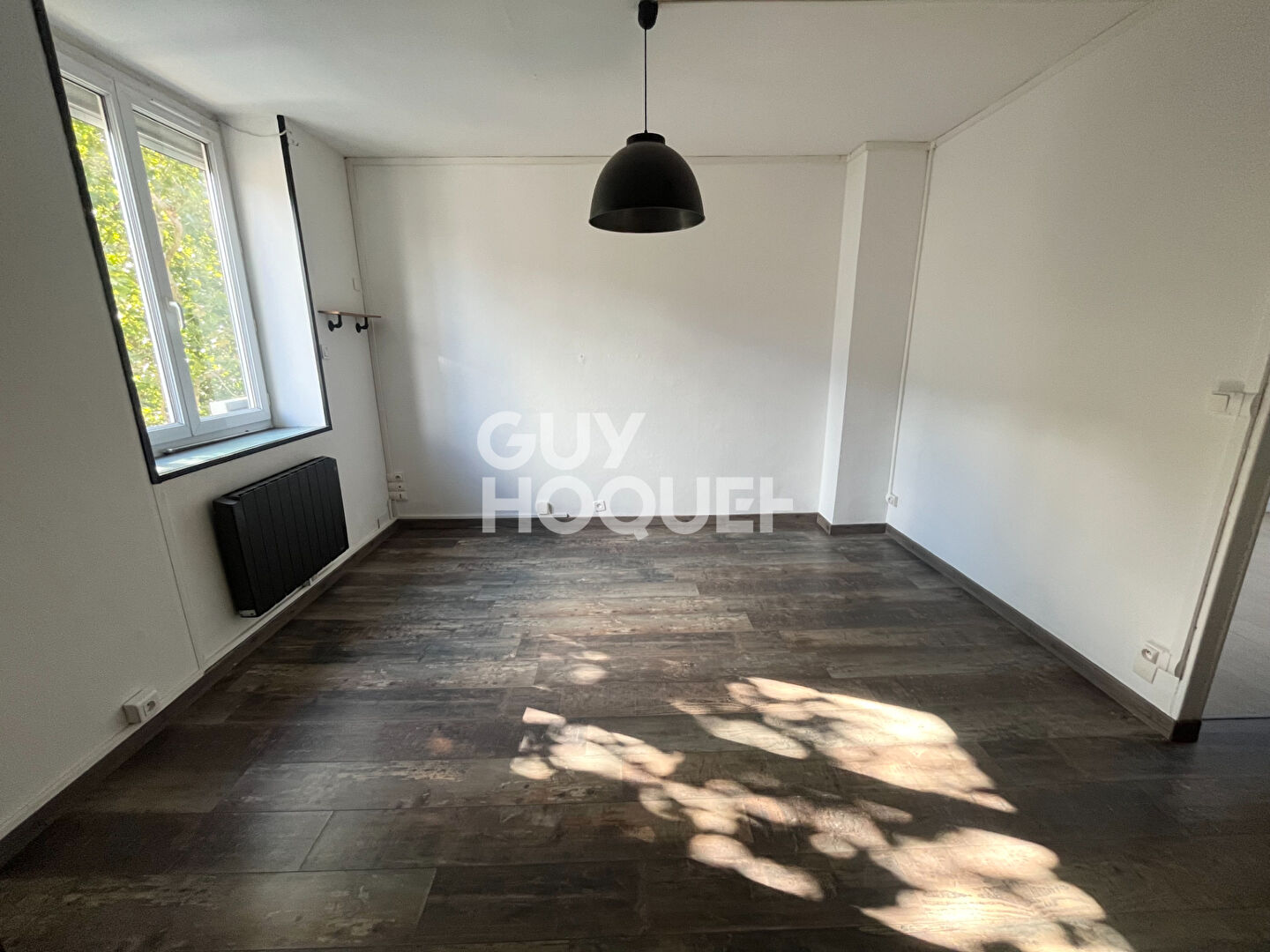 LOCATION d'un appartement F2 (42 m²) à CALAIS