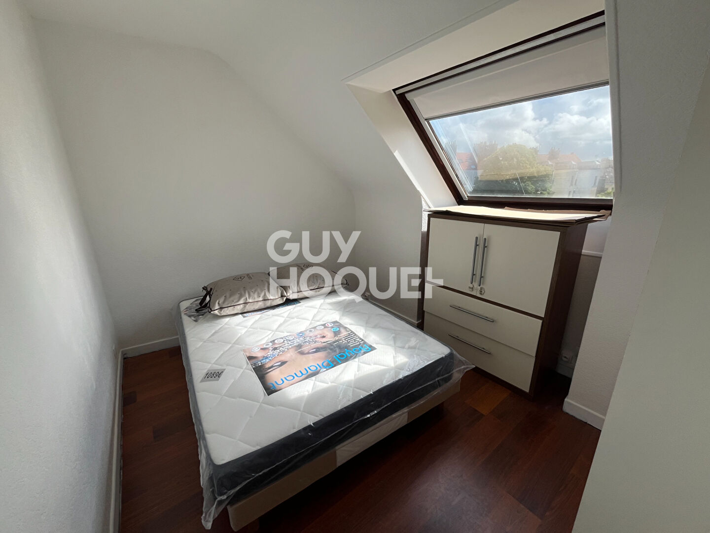 LOCATION d'un appartement 1 pièce (29 m²) à CALAIS