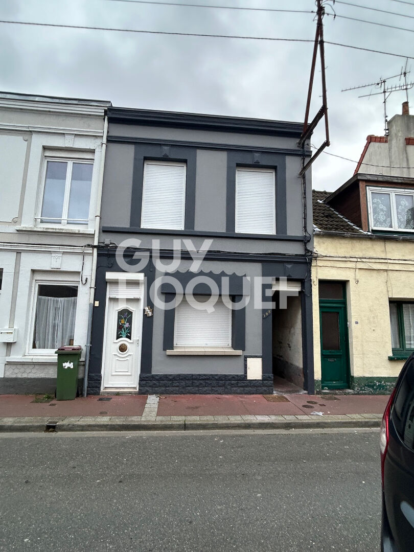 A VENDRE à CALAIS - Maison - 3 chambres - 2 bureaux - Jardin.