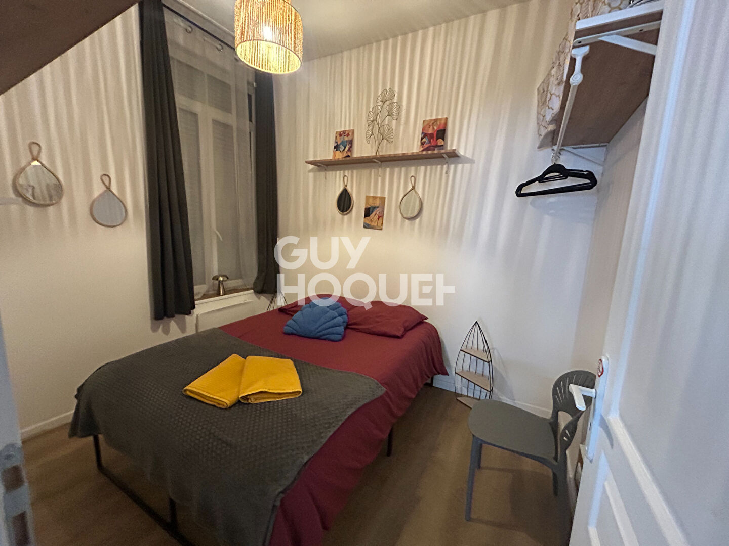 A VENDRE à CALAIS - Appartement T2 bis - 1 chambre - 1 bureau.