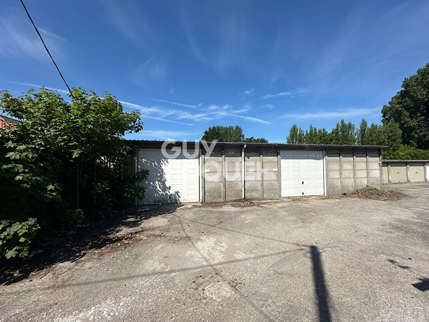 Parking / box Calais