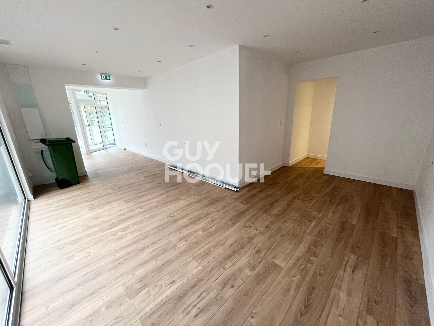 Local commercial Calais