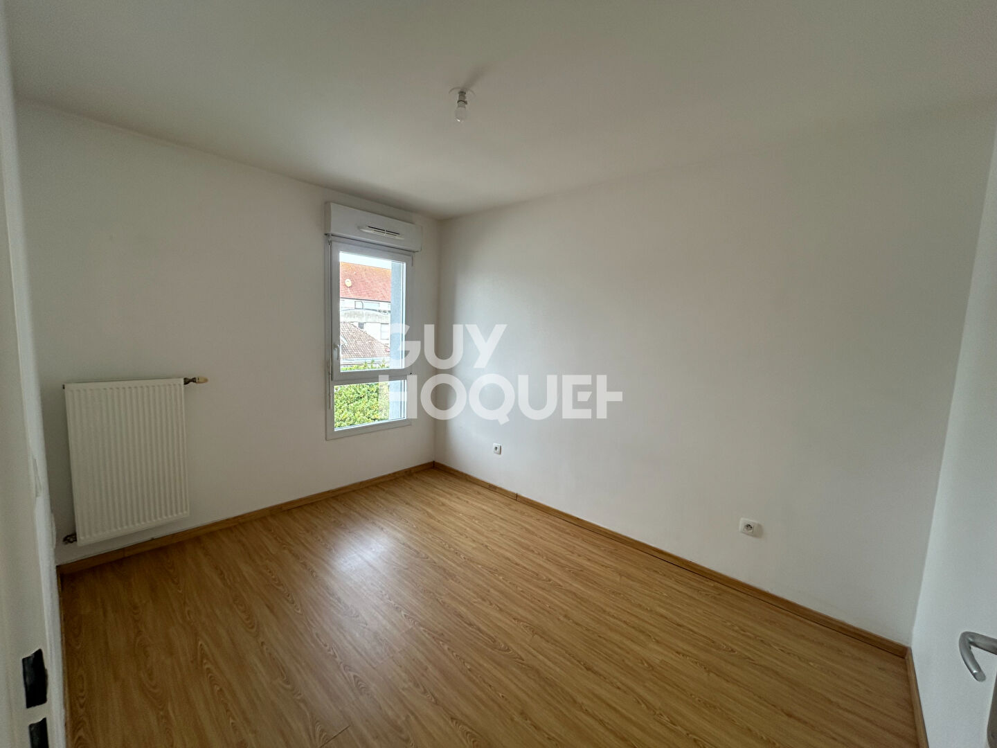 A VENDRE - Appartement type 3 avec ascenseur - 2 chambres - Balcon - Place de parking privative.