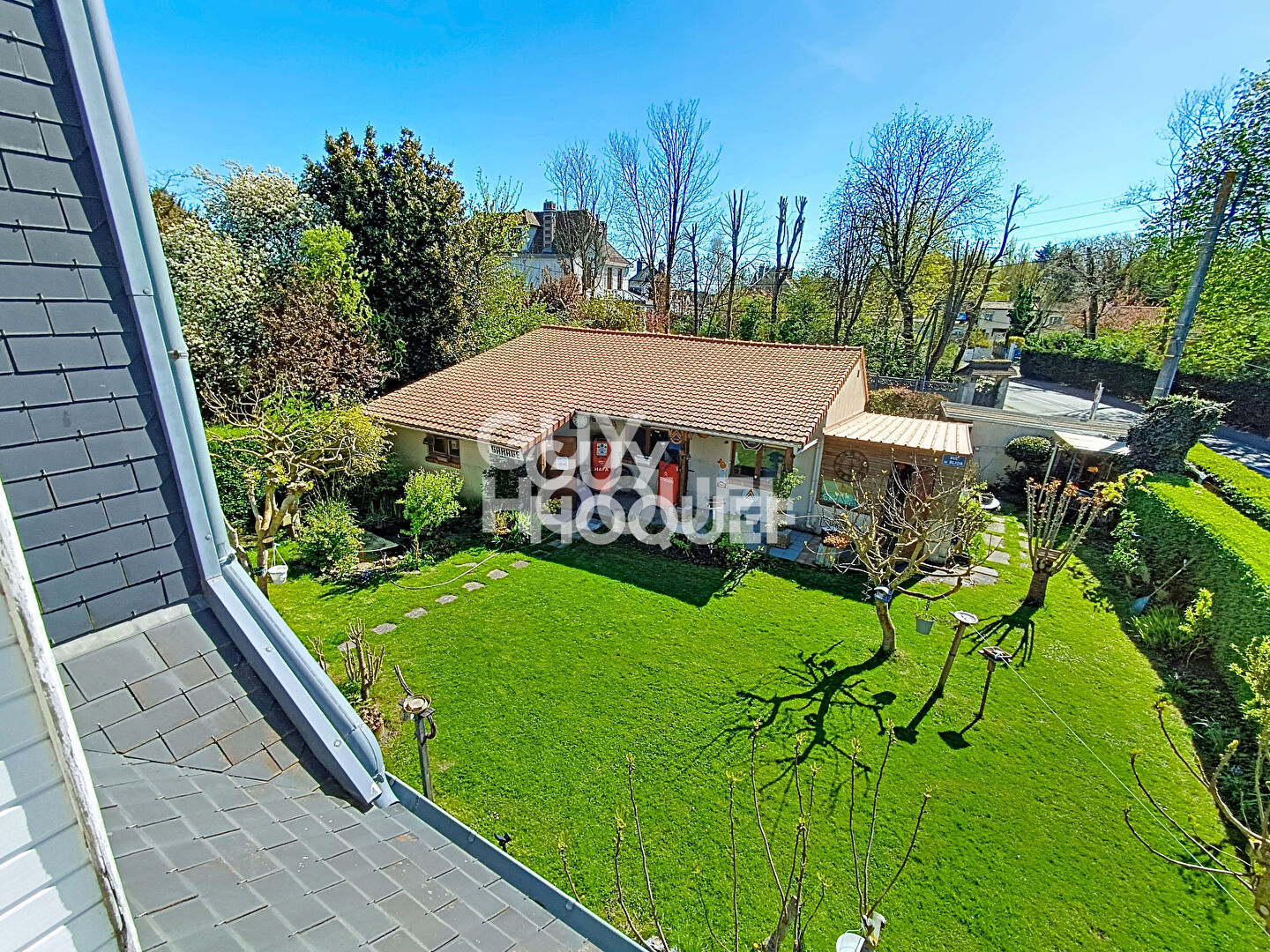 Maison semi plain pied - 3 chambres - grand garage