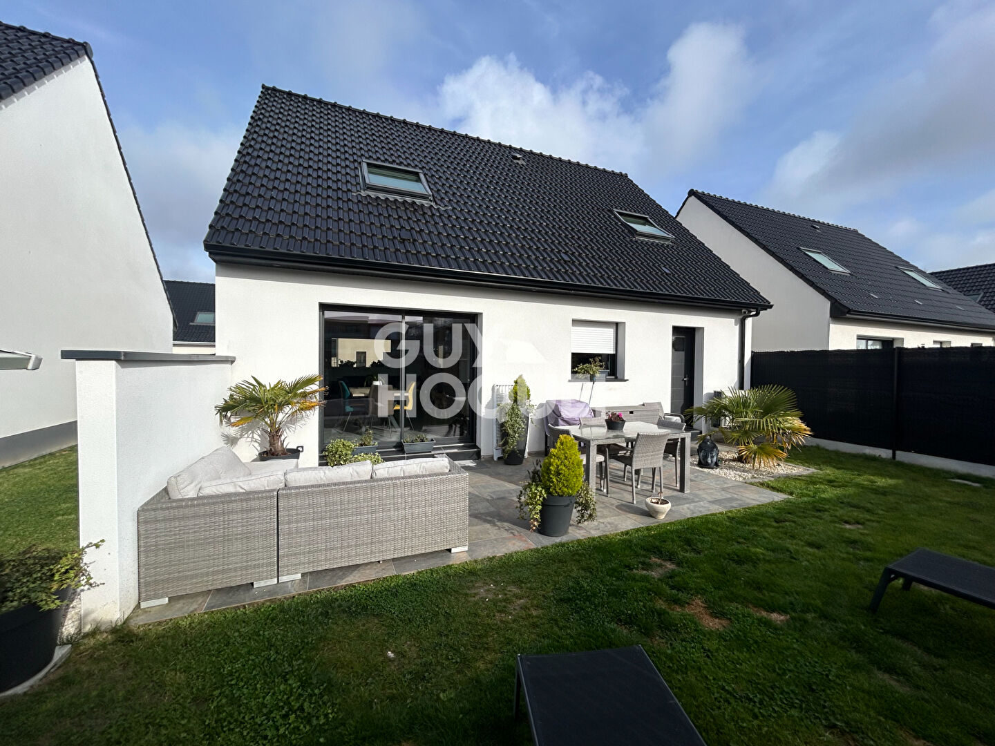 A VENDRE à CALAIS - Pavillon - 3 chambres - Jardin - Garage.