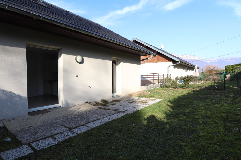 Location : appartement 3 pièces (68 m²) à LA RAVOIRE