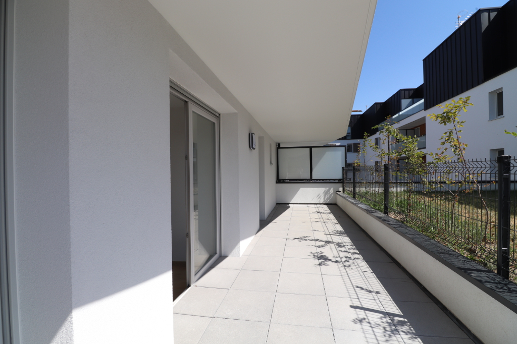 SAINT-ALBAN-LEYSSE : T2 avec terrasse et stationnement