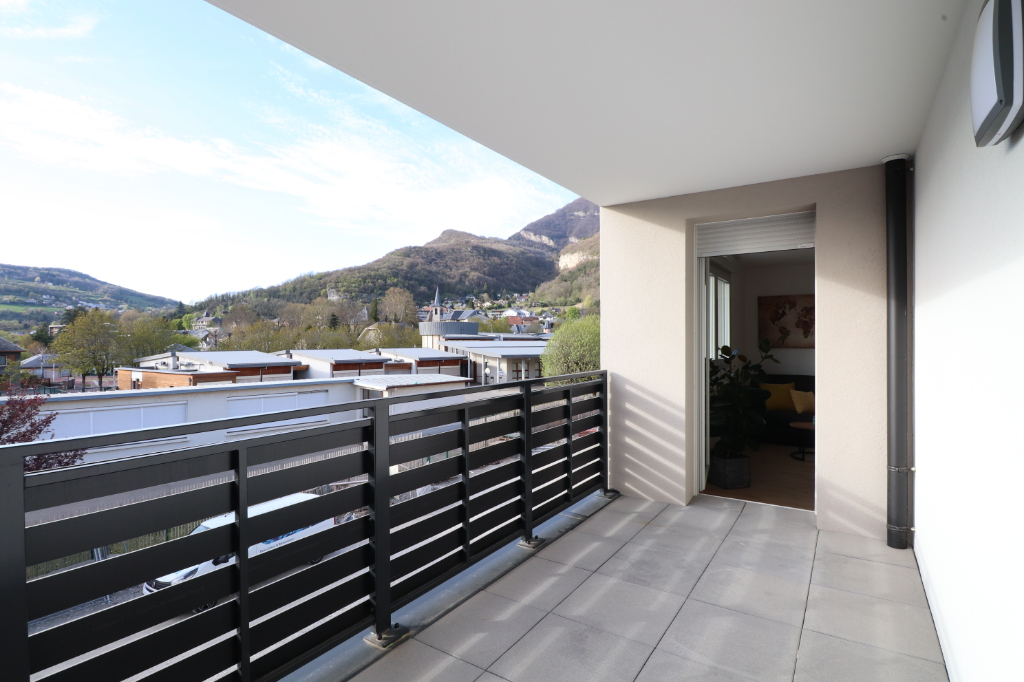Saint-Alban-Leysse : T2 avec balcon et stationnement