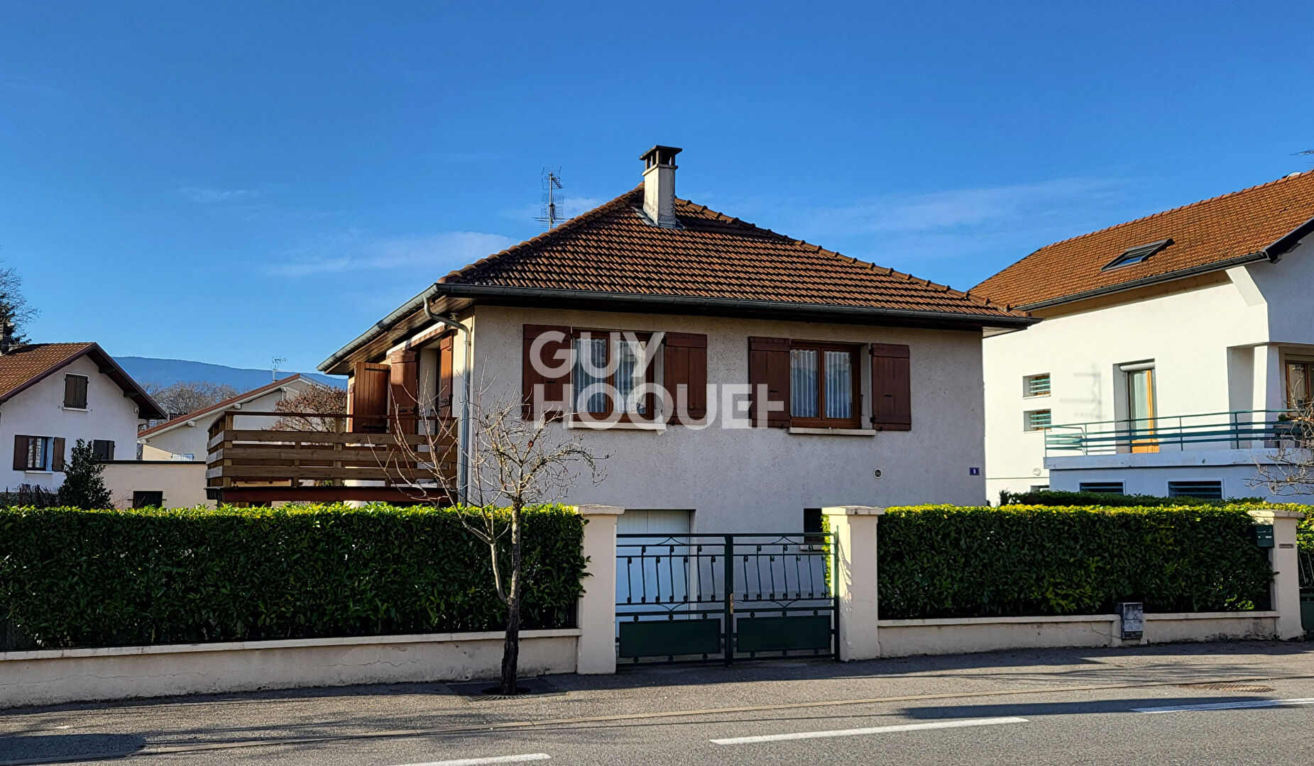 BARBERAZ - Maison de 4 pièces sur 563 m² de terrain