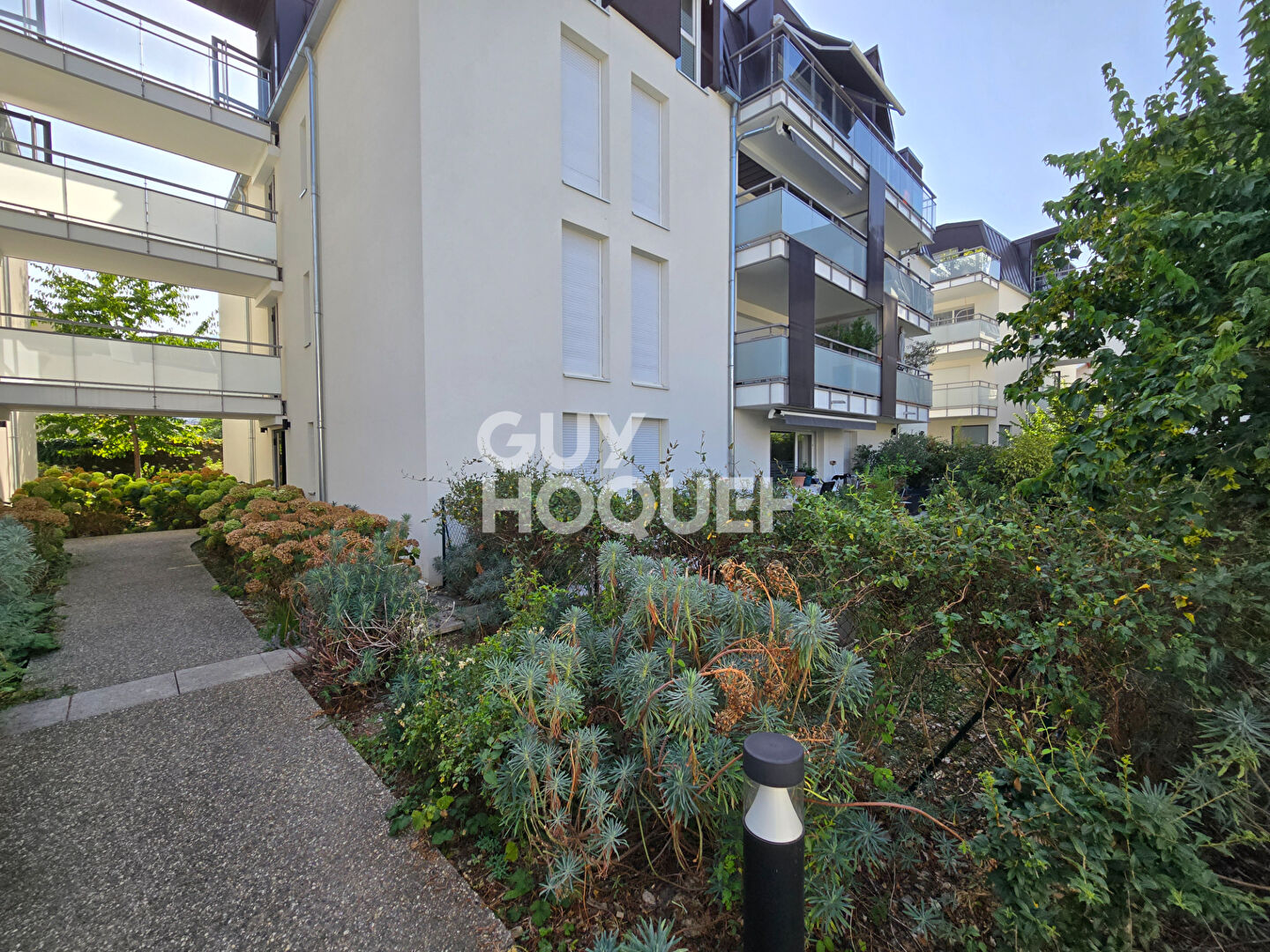 T2 récent 41.45 m2 + parking privatif en sous-sol