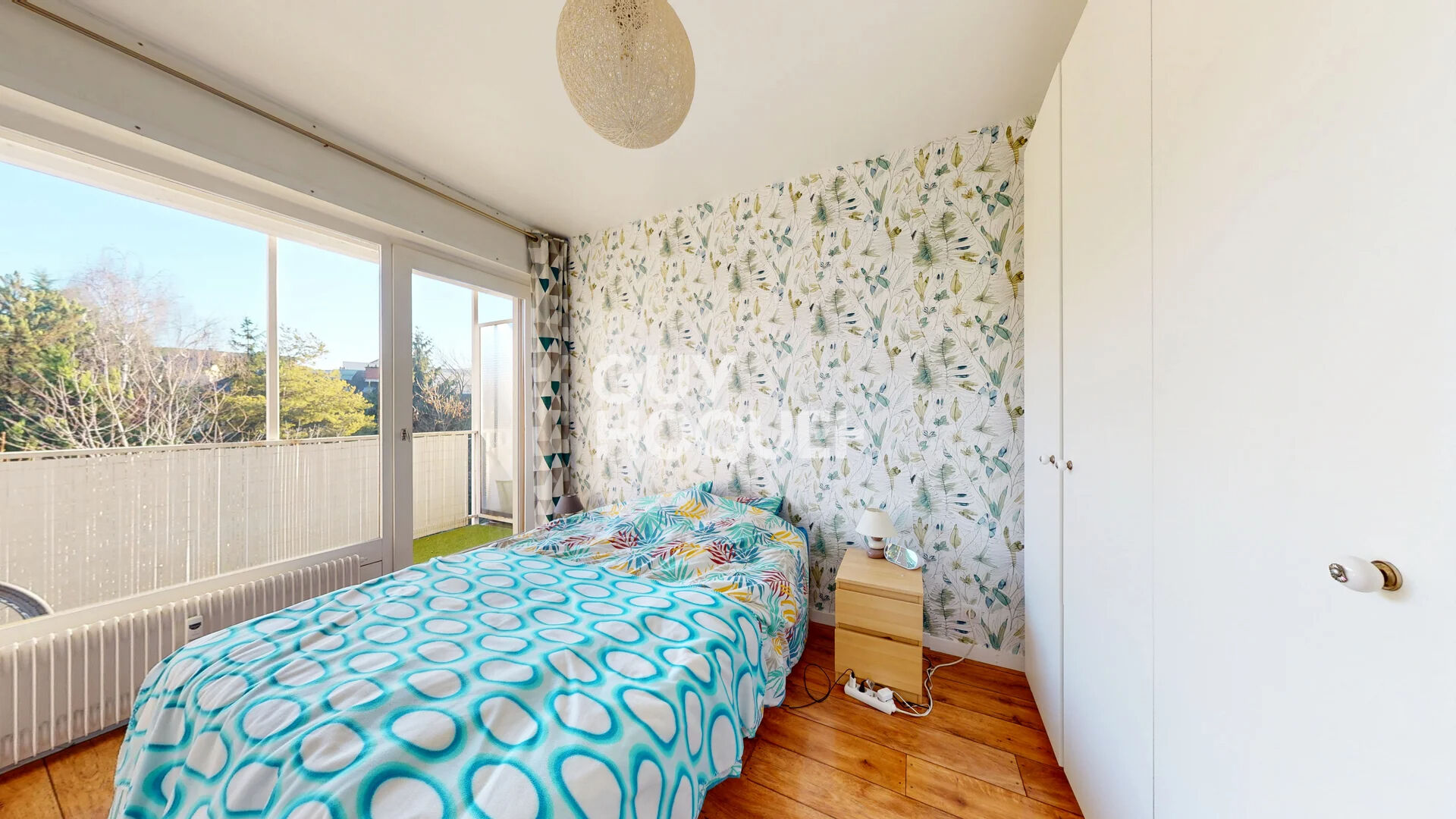 À vendre ? T2 de 53 m² avec balcon, résidence avec piscine et tennis