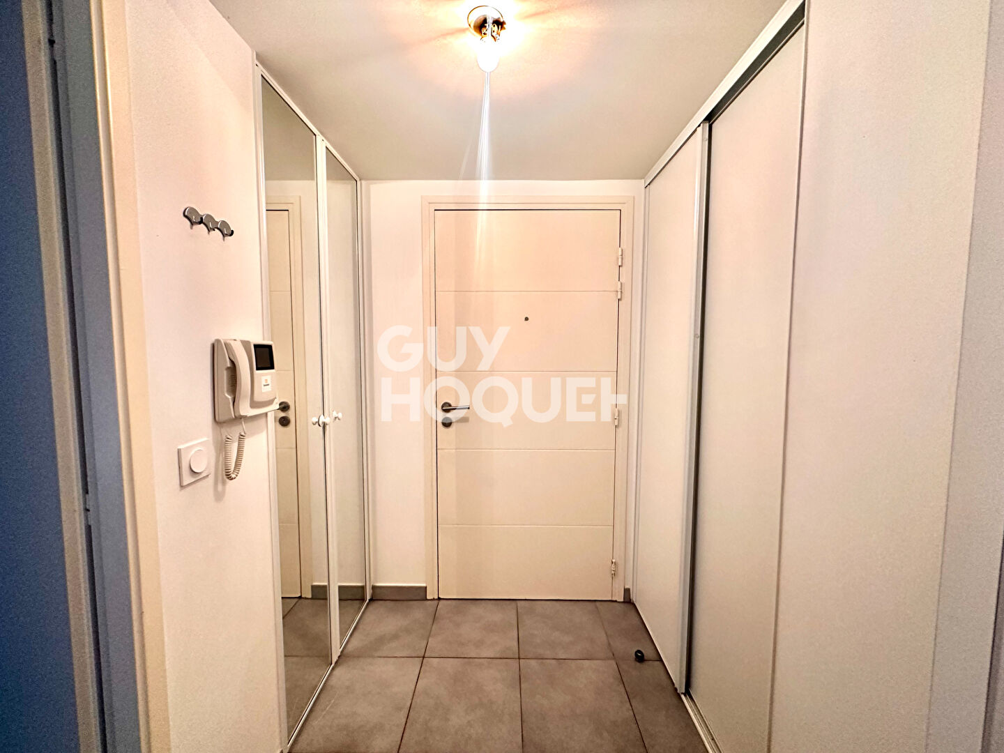 Appartement T3 Bord du lac terrasse et garage, chauffage et eau chaude inclus