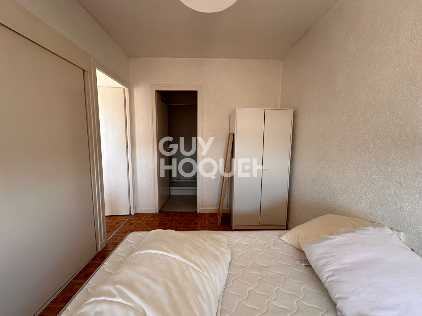 T2 MEUBLE VUE DEGAGEE CENTRE VILLE AVEC CAVE