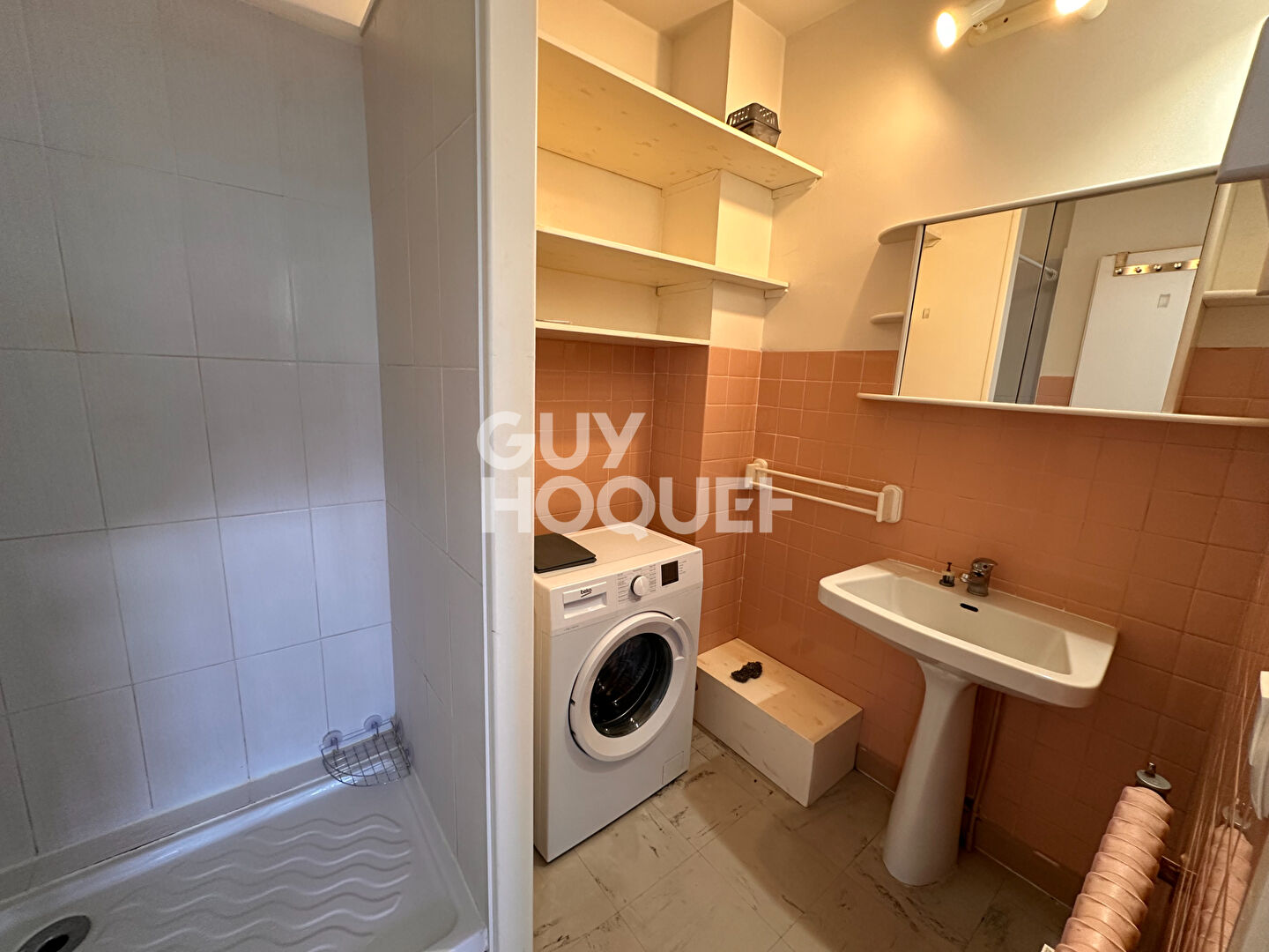 T2 MEUBLE VUE DEGAGEE CENTRE VILLE AVEC CAVE