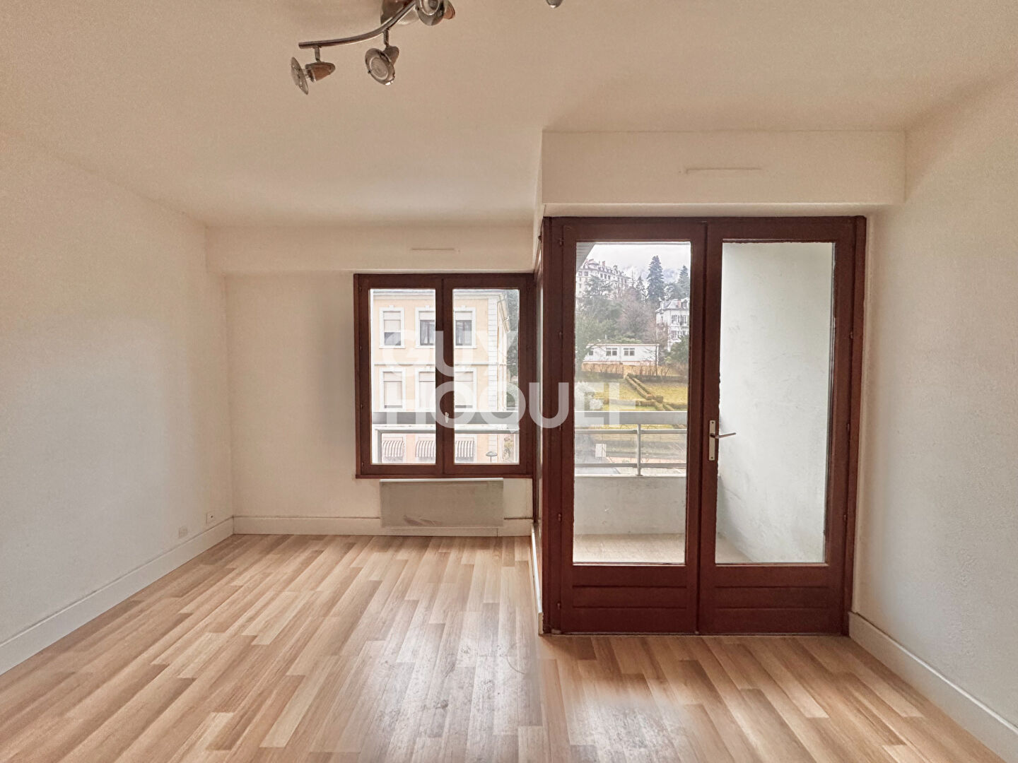 Studio balcon Centre ville à AIX LES BAINS