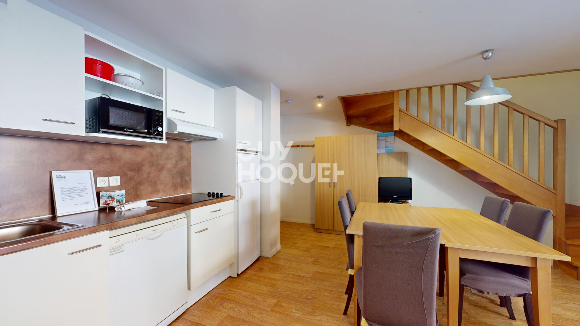 Appartement  2 pièce(s) avec PARKING COUVERT PRIVATIF